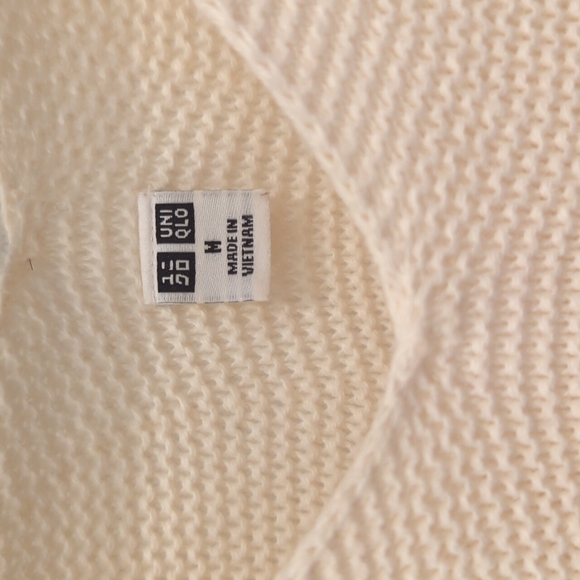 EUC Uniqlo 3D Knit Cotton LS Boat Neck Sweater (M) - Picture 3 of 4